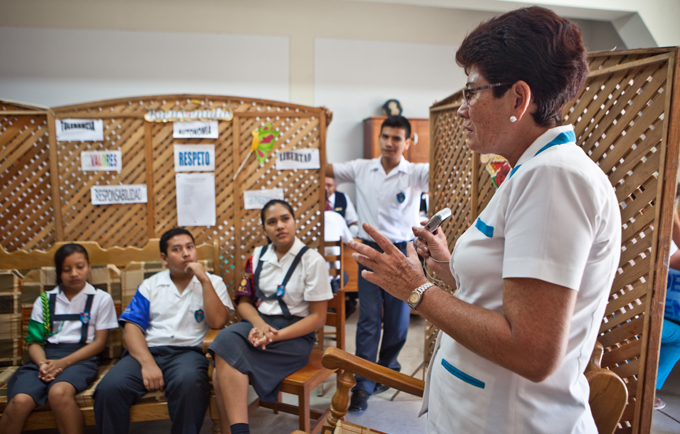 Unfpa Per Informe Sobre Servicios De Salud Para Adolescentes Revela