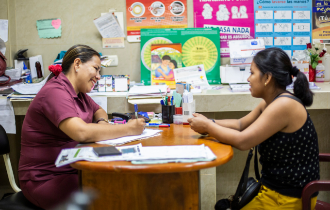 Las y los obstetras salvan vidas UNFPA PERU Salud Sexual y Reproductiva