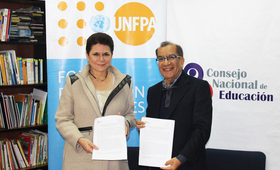 Elena Zúñiga, Representante del UNFPA Perú y Hugo Díaz, Presidente del CNE