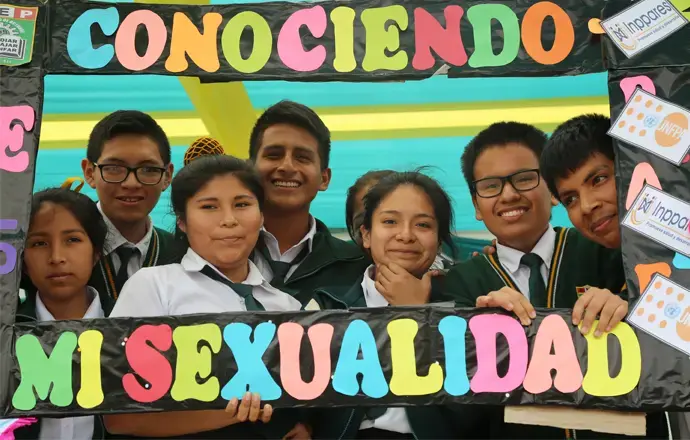 Feria informativa escolar para la prevención del embarazo en adolescente