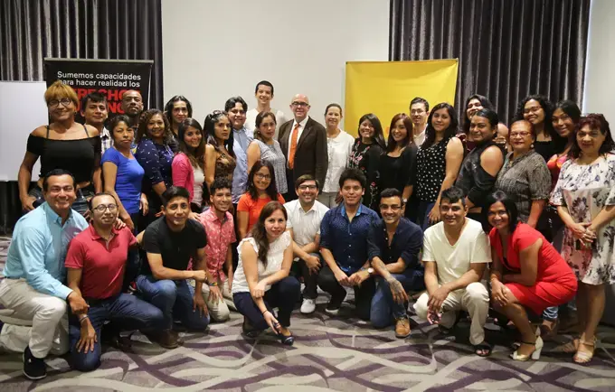 Promoviendo políticas para garantizar los derechos humanos de poblaciones clave y de la juventud frente al VIH y Sida 