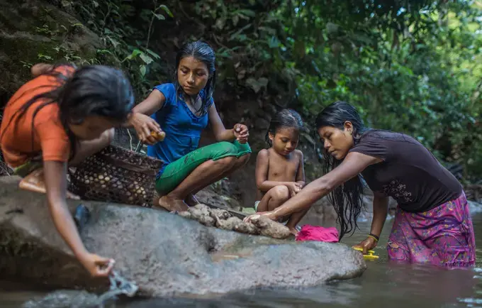 Adolescentes peruanas de hogares pobres, rurales y de la Selva requieren atención prioritaria en salud sexual y reproductiva